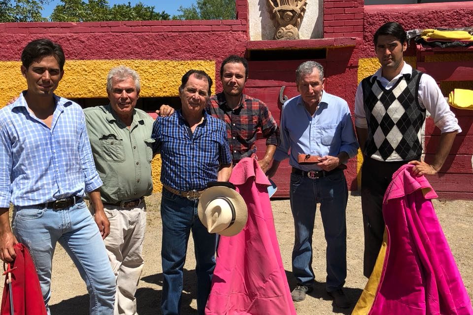 Eloy Cavazos celebró su 52 aniversario de alternativa en La Playa