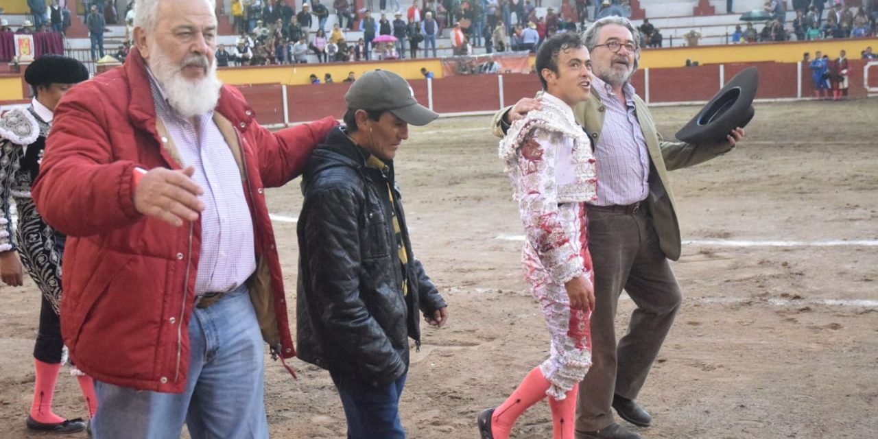 José María Macías cortó dos orejas en Tlaxcala
