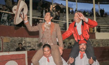 «El  Zapata» y «Miguelete» salen a hombros en Mangas