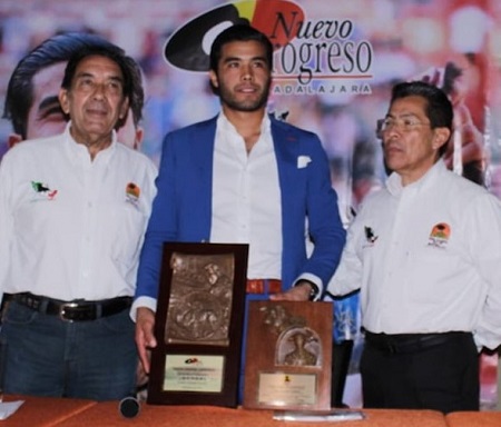 Diego San Román es galardonado