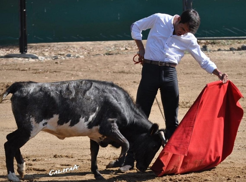 Arturo Macías se resguarda en su rancho