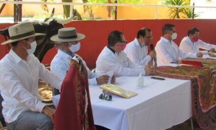 Exitosa presentación del libro «Legado de la Fiesta en Yucatán»