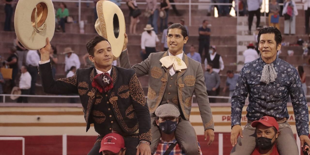 Luis David, «El Chihuahua» y «El Zapata», a hombros