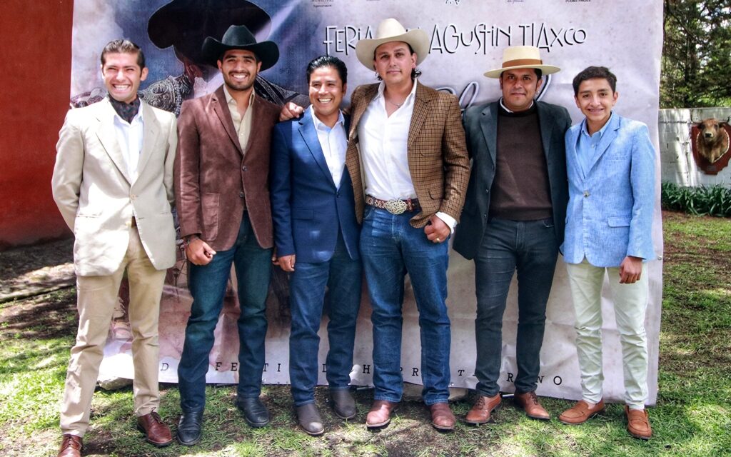 Presentan festival charro taurino en Tlaxco