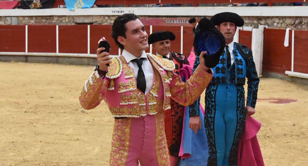 El novillero mexicano Enrique de Ayala cosechó una oreja en Brihuega