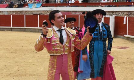El novillero mexicano Enrique de Ayala cosechó una oreja en Brihuega
