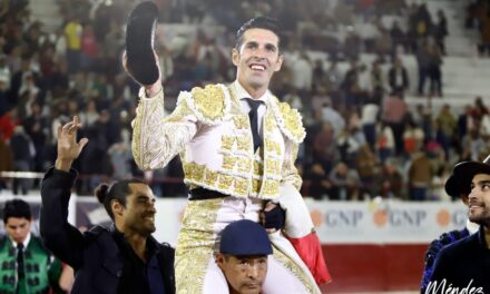 Alejandro Talavante triunfa en León y «El Payo» resulta herido