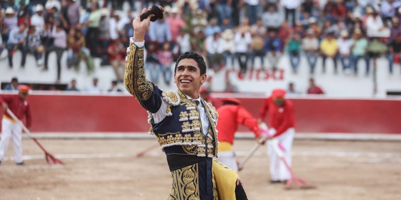 Héctor Gutiérrez corta la única oreja en Caxuxi